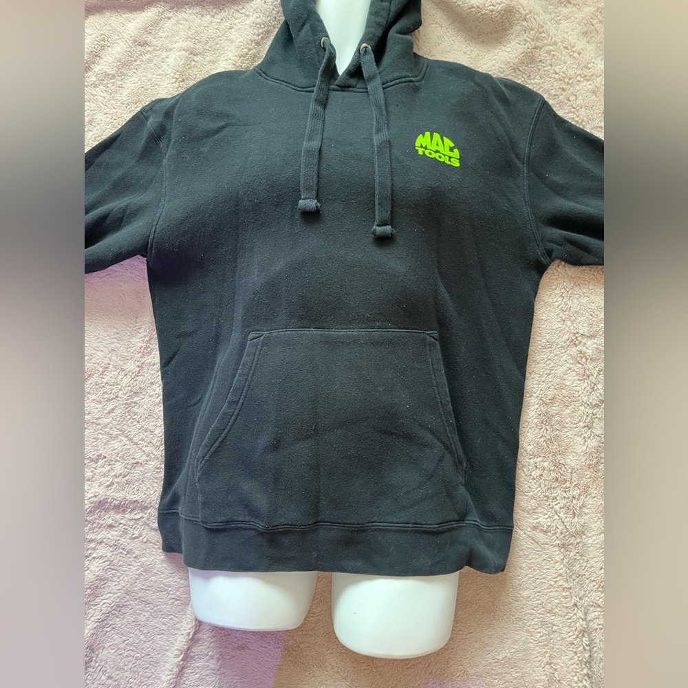 Men’s size large MAC Tools hoodie